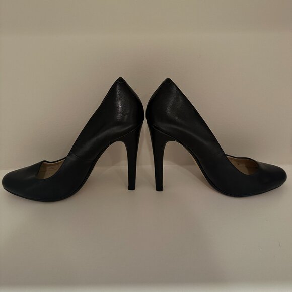Black ALDO Pumps - Picture 2 of 5